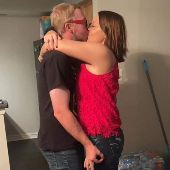 Meet your Posher, Chris - Picture 1 of 1